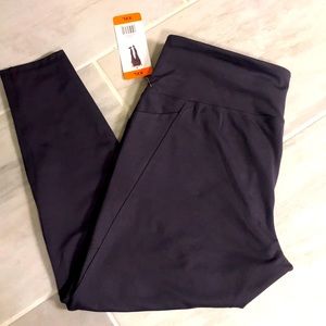 Danskin Plum Leggings w/ pockets